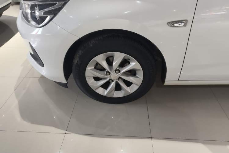 Used Chevrolet Cavalier 2021 325T Automatic Enjoyment Edition
