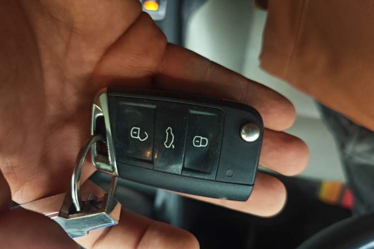 Used Volkswagen Golf 2017 230TSI Automatic Luxury Million-Vehicle Commemorative Edition