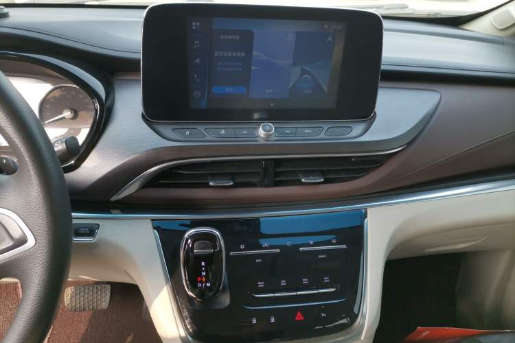 Used Buick GL8 2022 Land Cruiser Executive Class 652T Comfort Model
