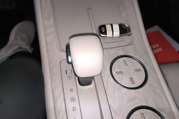 Used Nissan Teana 2026 Model Harmony Cockpit 2.0T Flagship Edition Gear Lever