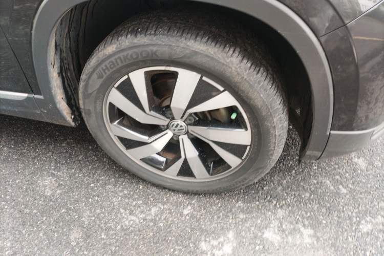 Used Volkswagen Tayron 2020 280TSI Two-Wheel Drive Luxury Connect Edition Right Front Wheel Hub