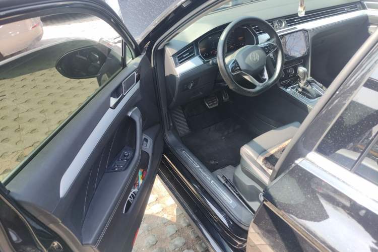 Used Volkswagen Magotan 2023 2 Million Units Limited-Edition 280TSI DSG Comfort Version Driver Seat