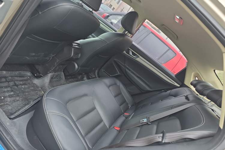 Used Geely Auto Emgrand GL 2017 1.8L Manual Elite Model
