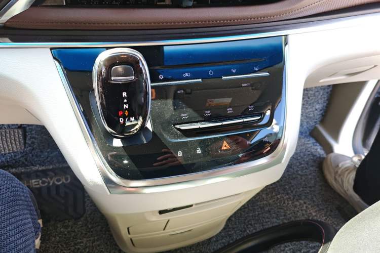 Used Buick GL8 2021 Land Cruiser Executive Class 652T Smart Luxury Model