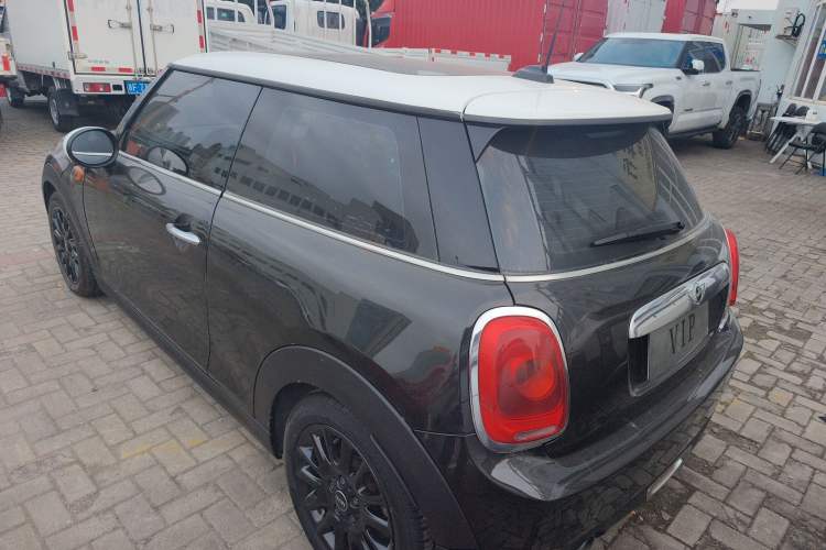 Used MINI MINI 2014 1.5T COOPER Fun
