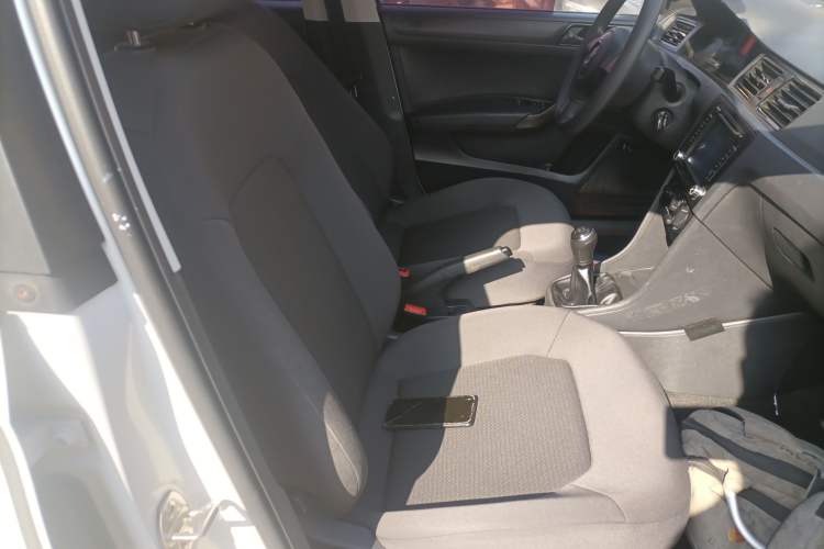 Used Volkswagen Santana 2015 1.4L Manual Fashion Edition