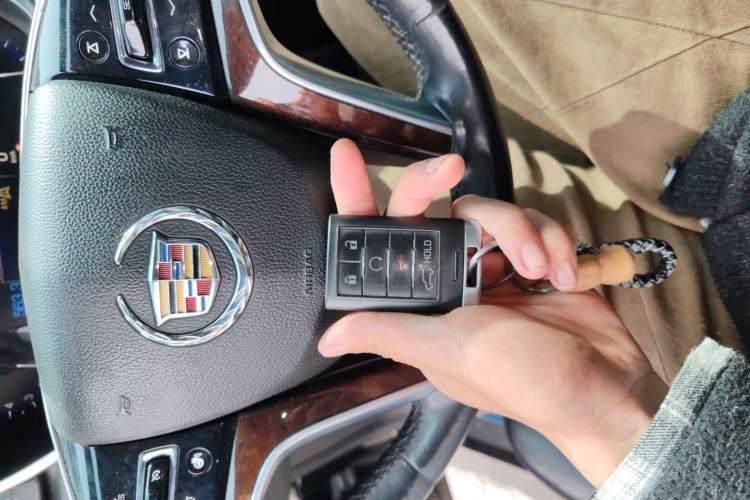 Used Cadillac SRX 2013 3.0L Elite Model Vehicle Key