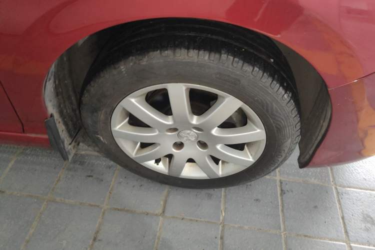 Used Peugeot 308 2014 Enjoy Edition Classic 1.6L Manual YouShang Model Right Front Wheel Hub