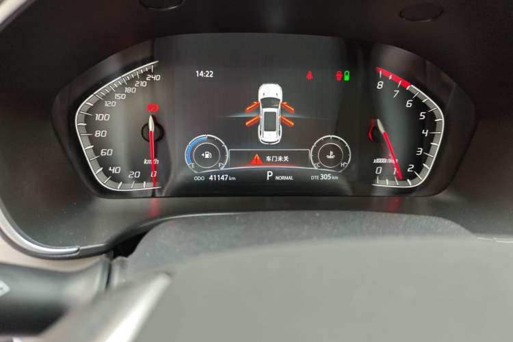 Used CHANGAN CS75 2018 280T Automatic Smart Edition China V-standard Odometer Close Up