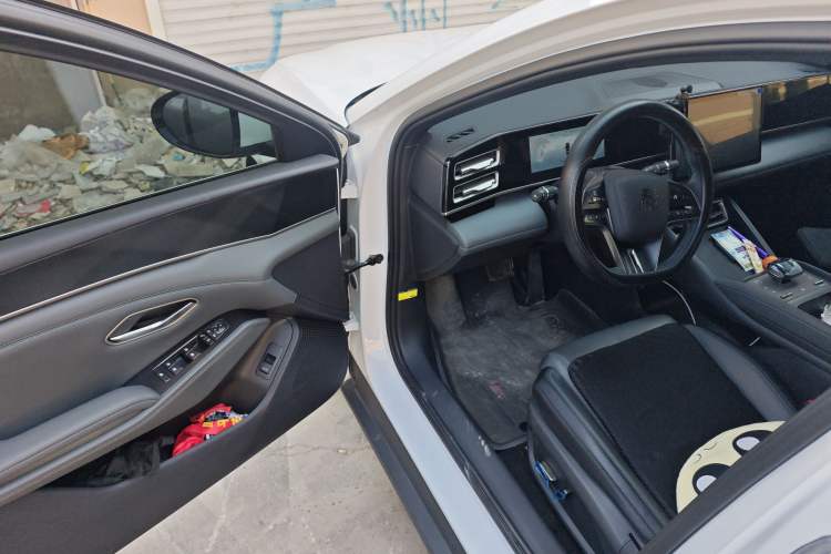 Used BYD Qin L 2024 DM-i 120KM Leading Model
