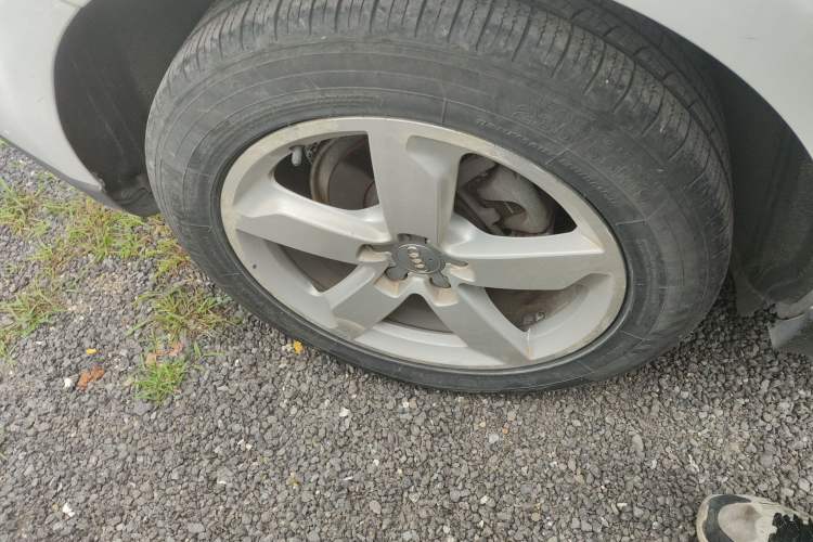 Used Audi Q5 2015 40 TFSI Comfort Model Right Rear Wheel Hub