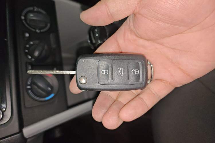 Used Skoda Rapid 2015 1.6L Automatic Enjoyment Selection Model Vehicle Key