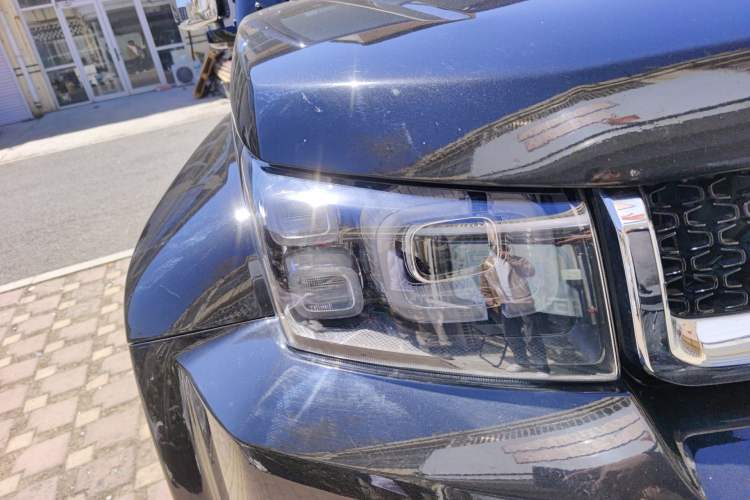 Used BAIC Off-Road BJ40 2020 2.0T Automatic Four-Wheel Drive Urban Hunter Edition Chivalrous Type Right Front Headlight