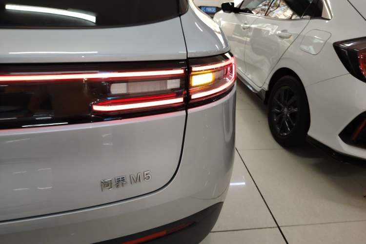 Used Hima AITO M5 2022 Range-Extended Rear-Drive Standard Version Right Rear Taillight