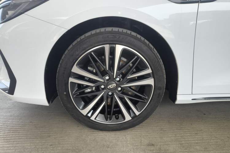 Used Chery Arrizo 8 2023 High-Performance Edition 2.0T DCT Powerfully Equipped