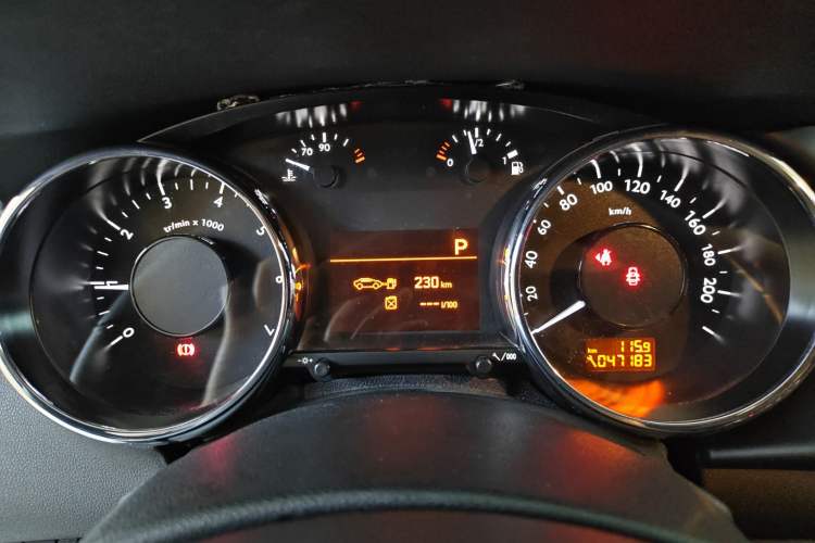 Used Peugeot 3008 2013 2.0L Automatic Trend Edition Instrument Cluster