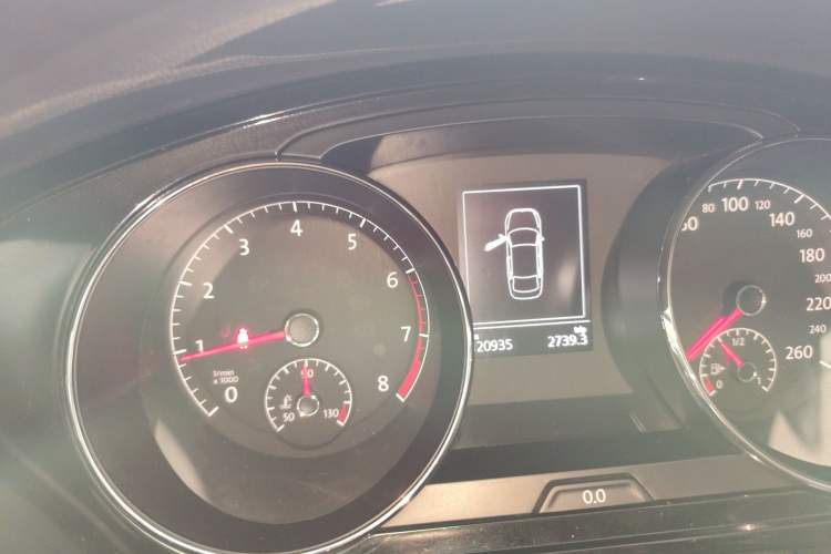 Used Volkswagen Lamando 2015 280TSI DSG Comfort Edition
