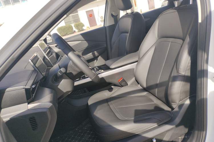 Used Wuling Xingguang 2024 Co-Creation Edition 510 Advanced Model