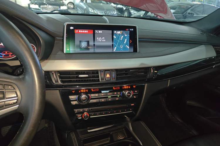 Used BMW X6 2019 xDrive28i M Sport Package Audio And AC Panel