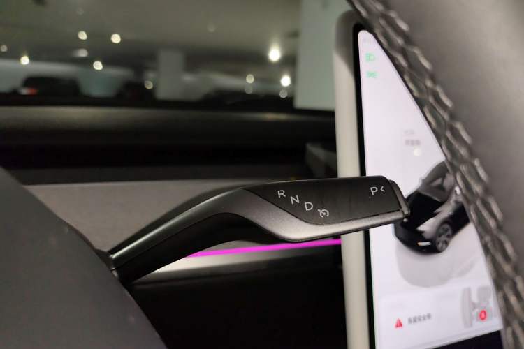 Used Tesla Model Y 2023 Long-Range All-Wheel-Drive Version
