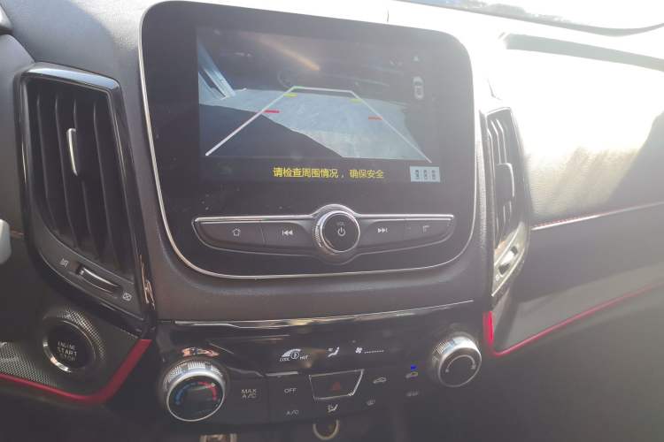 Used Changan CS55 2018 1.5T Automatic Colorful Edition China V Standard
