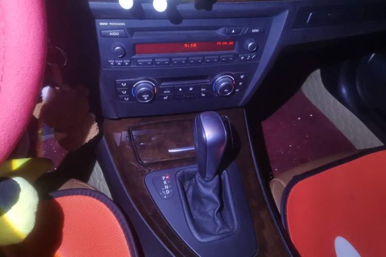 Used BMW 3 Series 2010 320i Luxury Model