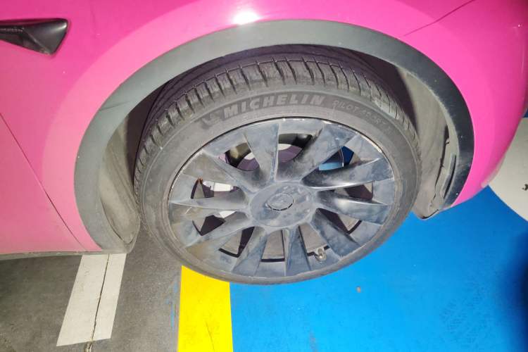 Used Tesla Model Y 2023 Rear-Wheel-Drive Version