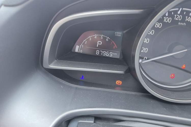 Used Mazda 3 Axela 2017 Sedan 1.5L Automatic Luxury Model Emission Standard China V
