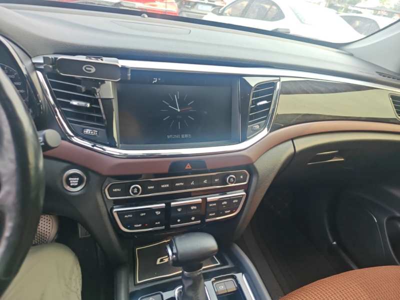 Used GAC Trumpchi GS8 2017 320T Two-Wheel Drive Luxury Smart Connectivity Version (7 Seats) — 12