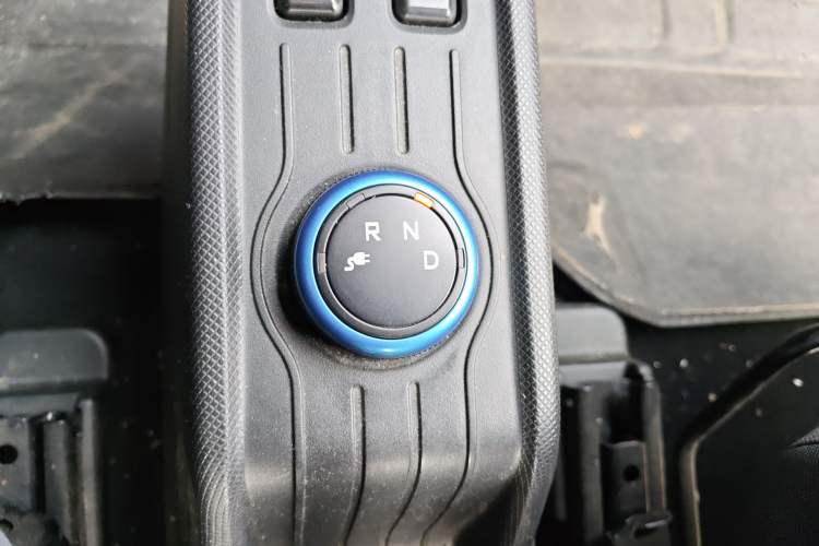 Used Wuling Hongguang MINIEV 2022 Easy Version Lithium Iron Phosphate Gear Lever