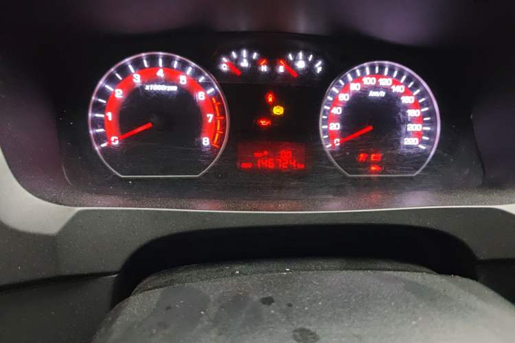 Used SsangYong Actyon 2014 2.3L Two-Wheel Drive Manual Transmission Entry-Level Gasoline Version