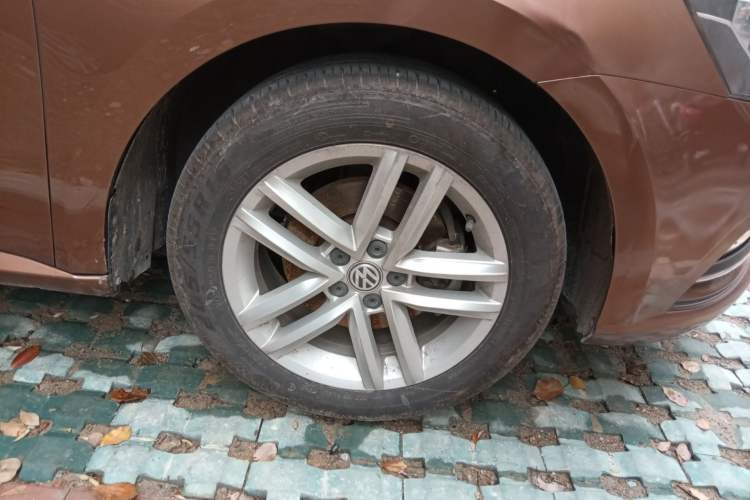 Used Volkswagen Gran Lavida 2015 1.6L Automatic Comfort Edition
