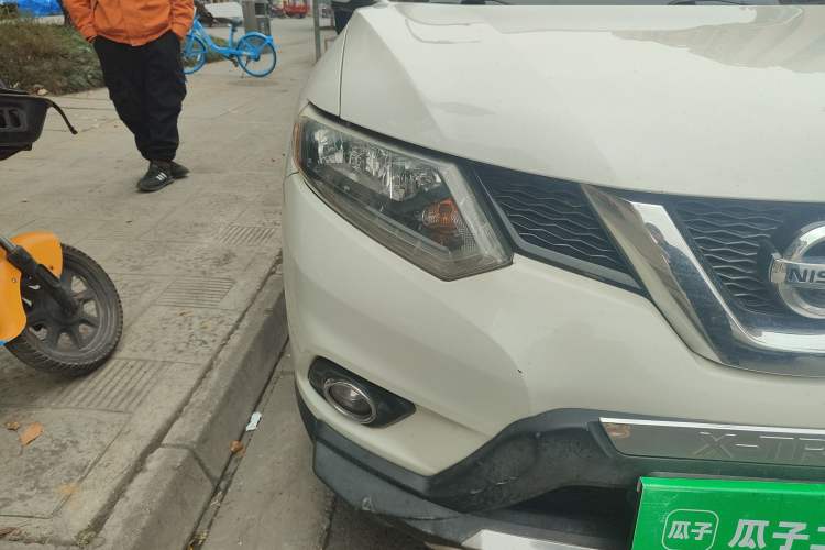 Used Nissan X-Trail 2014 2.5L CVT Luxury Edition 4WD
