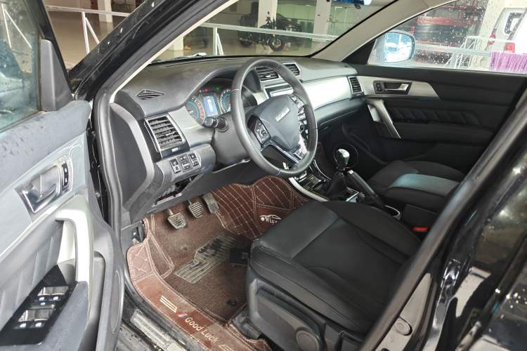 Used Haval H2 2016 Red Label 1.5T Manual Two-Wheel Drive Elite Model Driver Seat