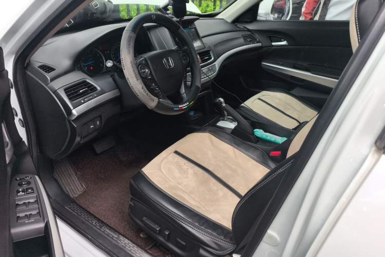 Used Honda Crosstour 2014 2.4L Luxury Edition