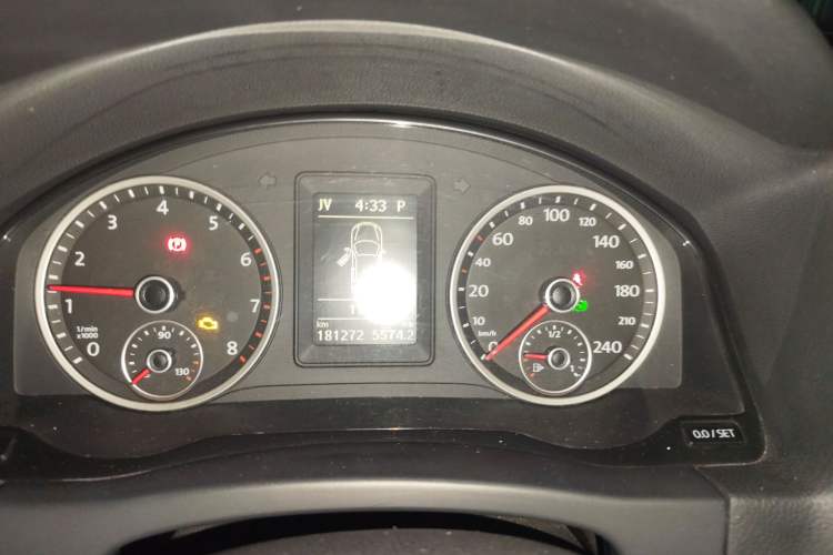 Used Volkswagen Tiguan 2012 1.8TSI Automatic Two-Wheel Drive Elite Edition Instrument Cluster