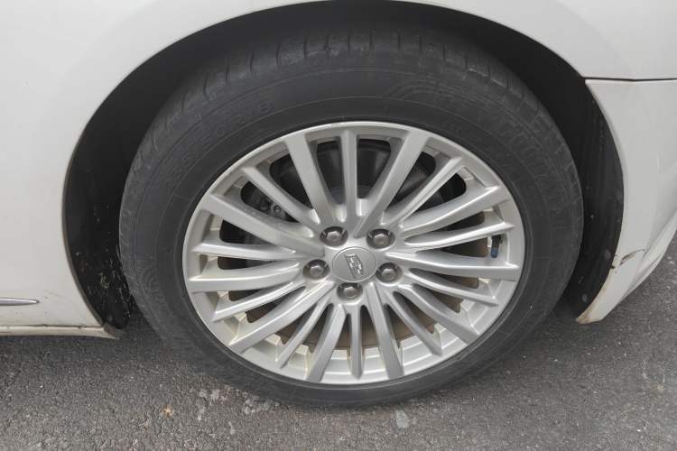 Used Cadillac CT6 2019 28T Fashion Edition Right Front Wheel Hub