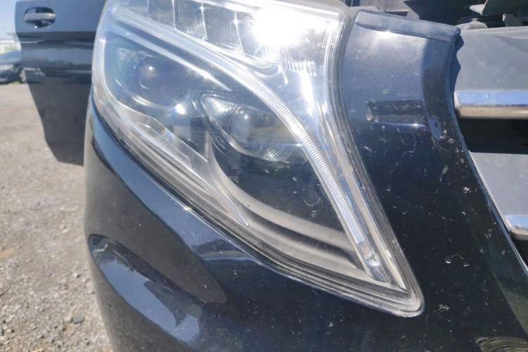 Used Mercedes-Benz Vito 2018 2.0T Business Version China VI Emission Standard
