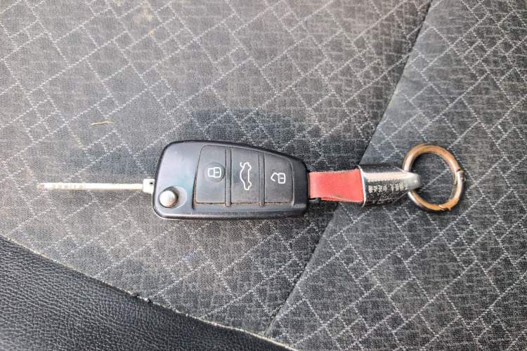 Used Cowin C3 2015 1.5L AMT Gold Diamond Edition