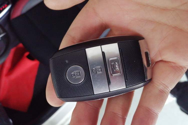 Used Kia KX Cross 2017 1.4L AT GLS
