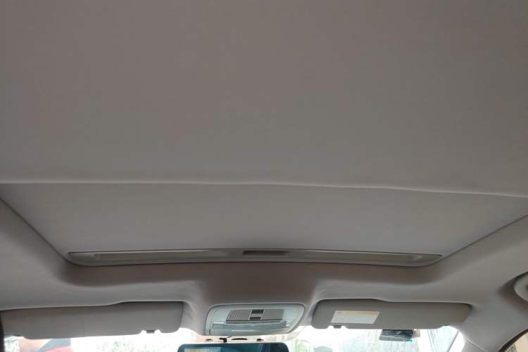 Used Roewe i6 New Energy 2017 45T Hybrid Connect & Smart Enjoyment Edition Headliner