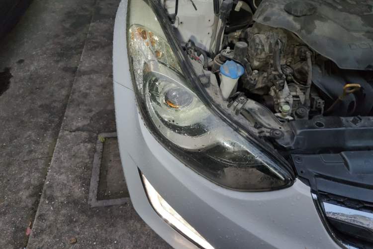 Used Hyundai Elantra (5th Generation / Langdong) 2015 1.6L Automatic Leading Model Right Front Headlight