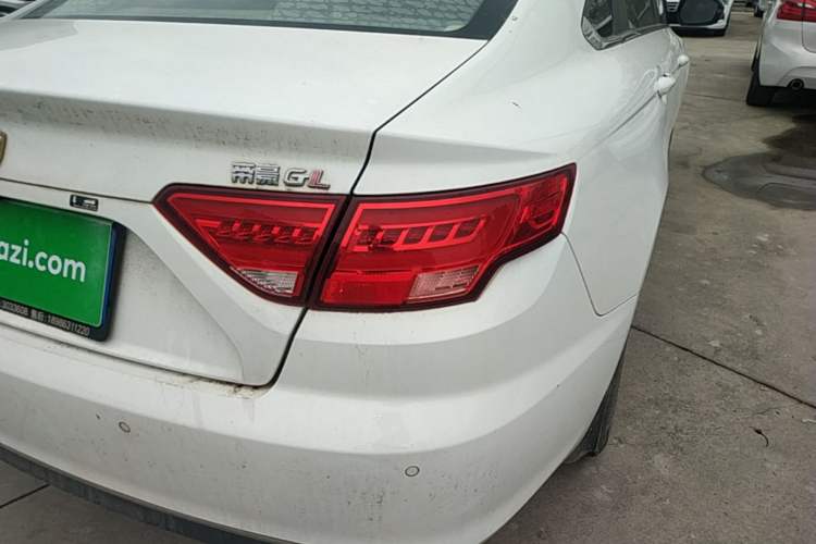 Used Geely Auto Emgrand GL 2017 1.3T Manual Elite Model Right Rear Taillight