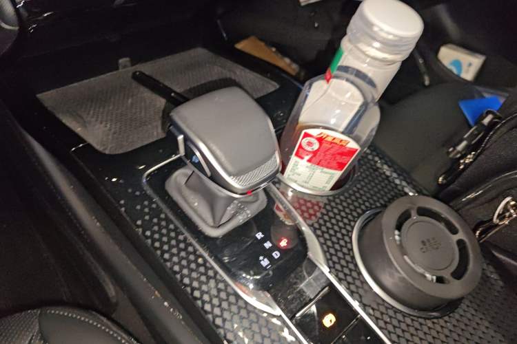 Used Hongqi HS3 2024 1.5T Shanwei Edition Gear Lever