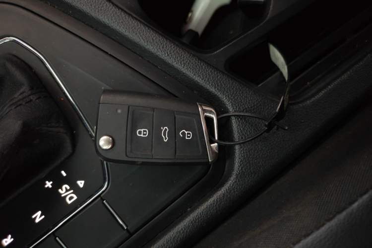 Used Volkswagen Tiguan L 2021 280TSI Automatic Two-Wheel Drive Smart Edition Vehicle Key