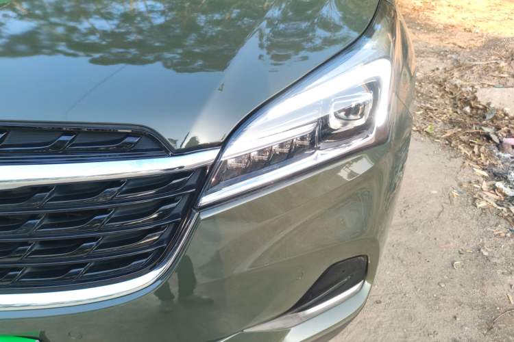 Used Buick Envision 2021 532T Two-Wheel-Drive Luxury Version