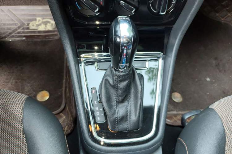 Used Volkswagen C-TREK 2017 230TSI DSG Comfort Version