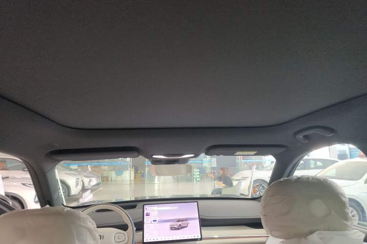 Used CHANGAN NEVO Q07 2025 215 Prestige Edition Headliner