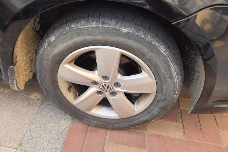 Used Volkswagen Lavida 2013 1.6L Manual Fashion Edition