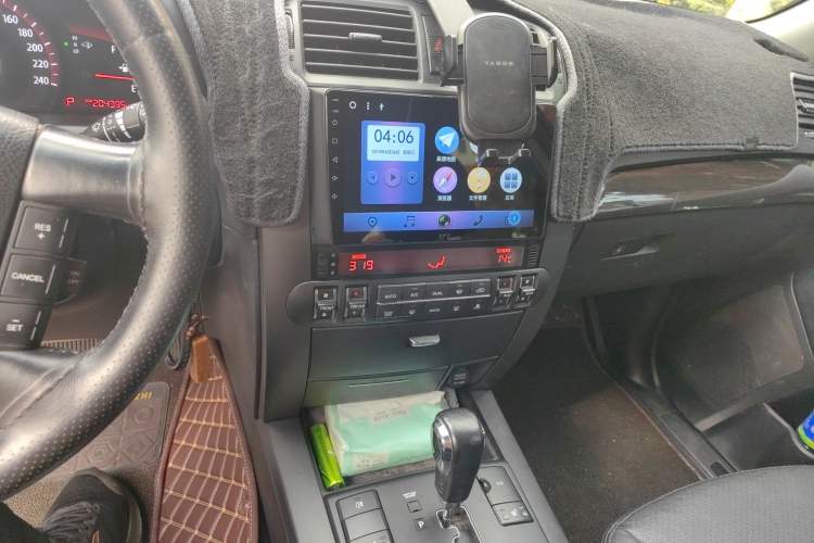 Used Kia Borrego 2013 3.8L Luxury Edition China V standard Audio And AC Panel